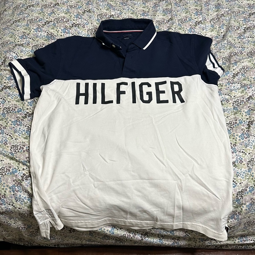 Tommy Hilfiger Polo Shirt with Printing logo on front Size L